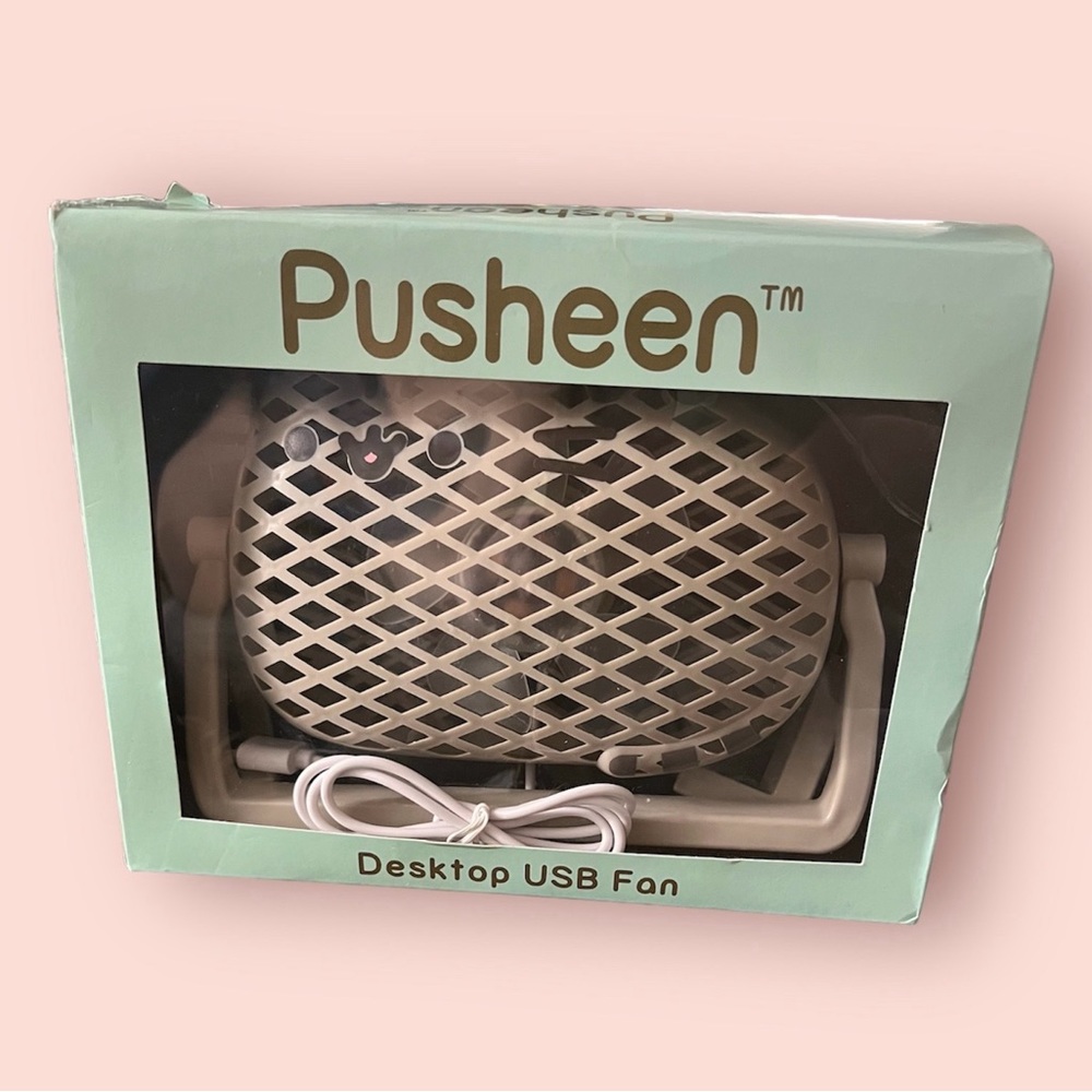 NIB Pusheen desktop usb fan